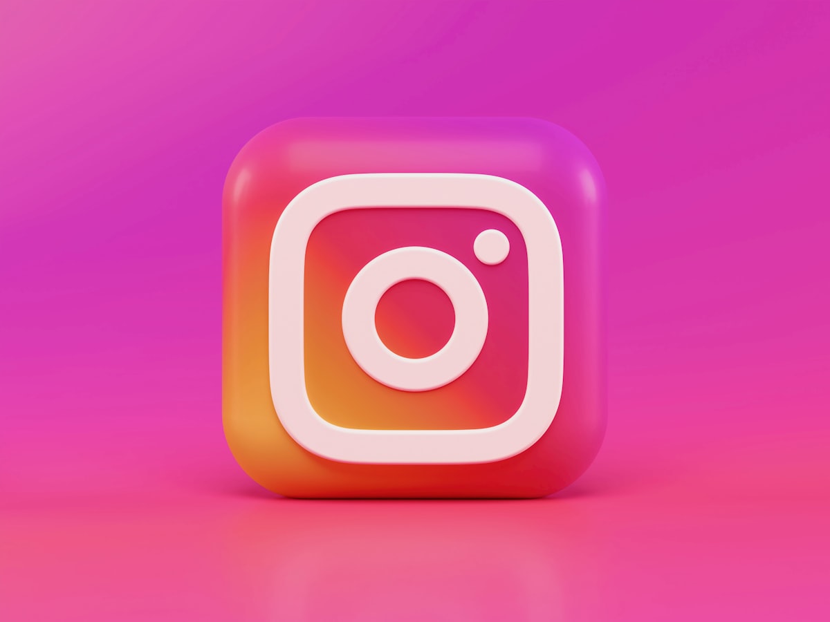 Meta Instagram ve Facebook reklamları